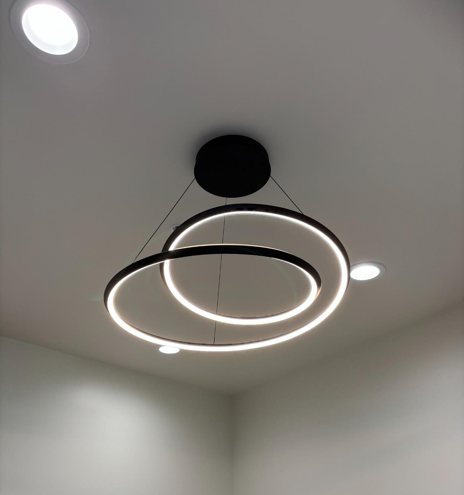 Ring chandelier with recessed lights